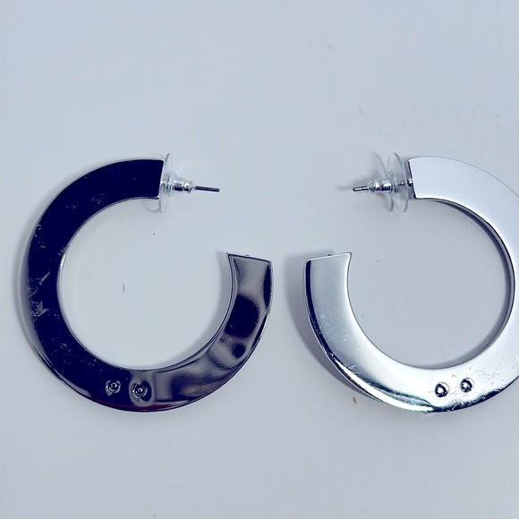NWT Karl Lagerfeld Paris Hoop Earrings- Silver - Picture 3 of 5
